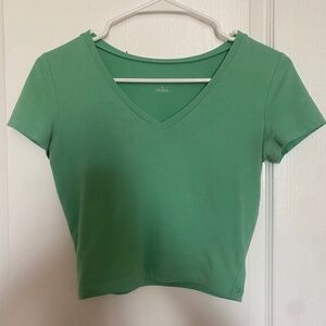 Green cropped tee